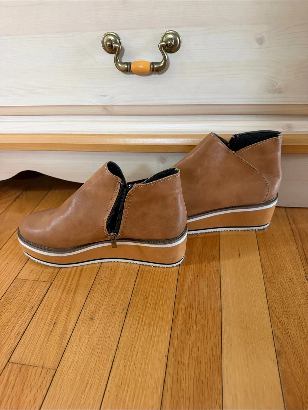 Women's Tan Platform Ankle Boots - Slip-On Zipper Comfort